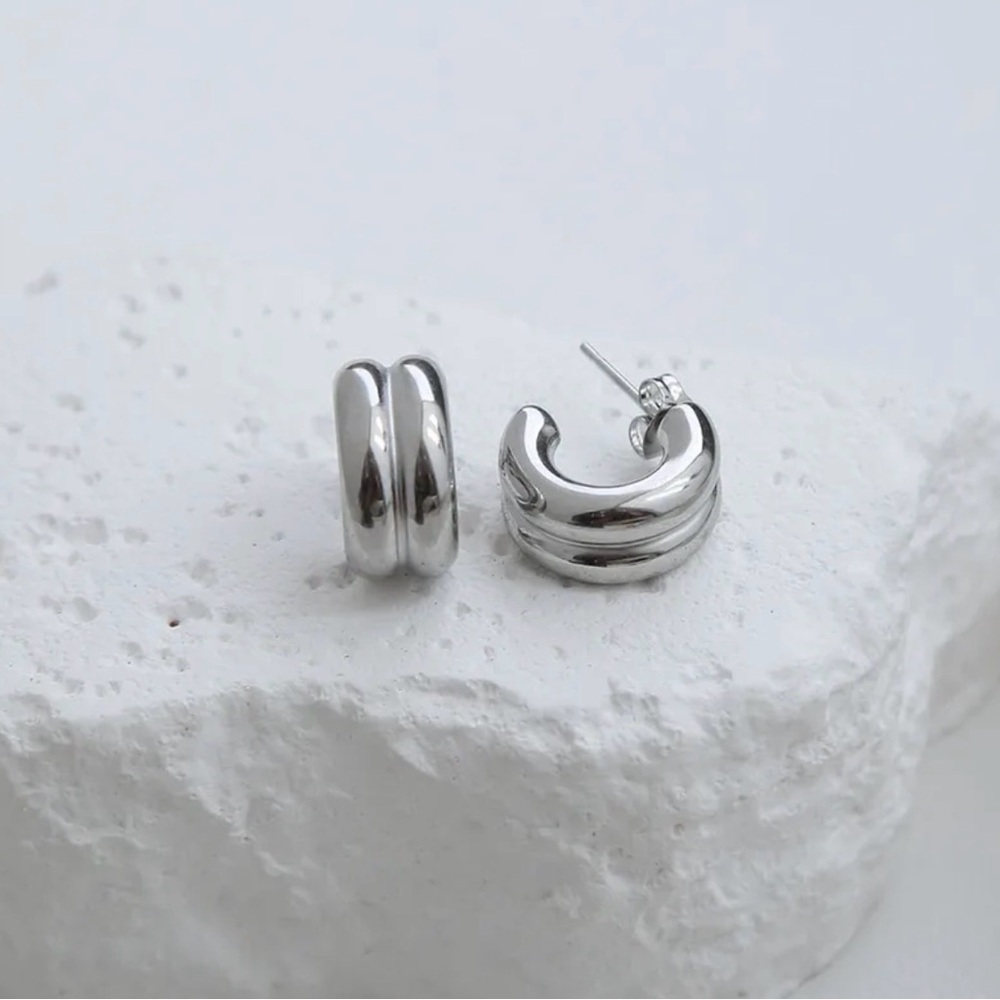 Elegant Silver Hoop Earrings